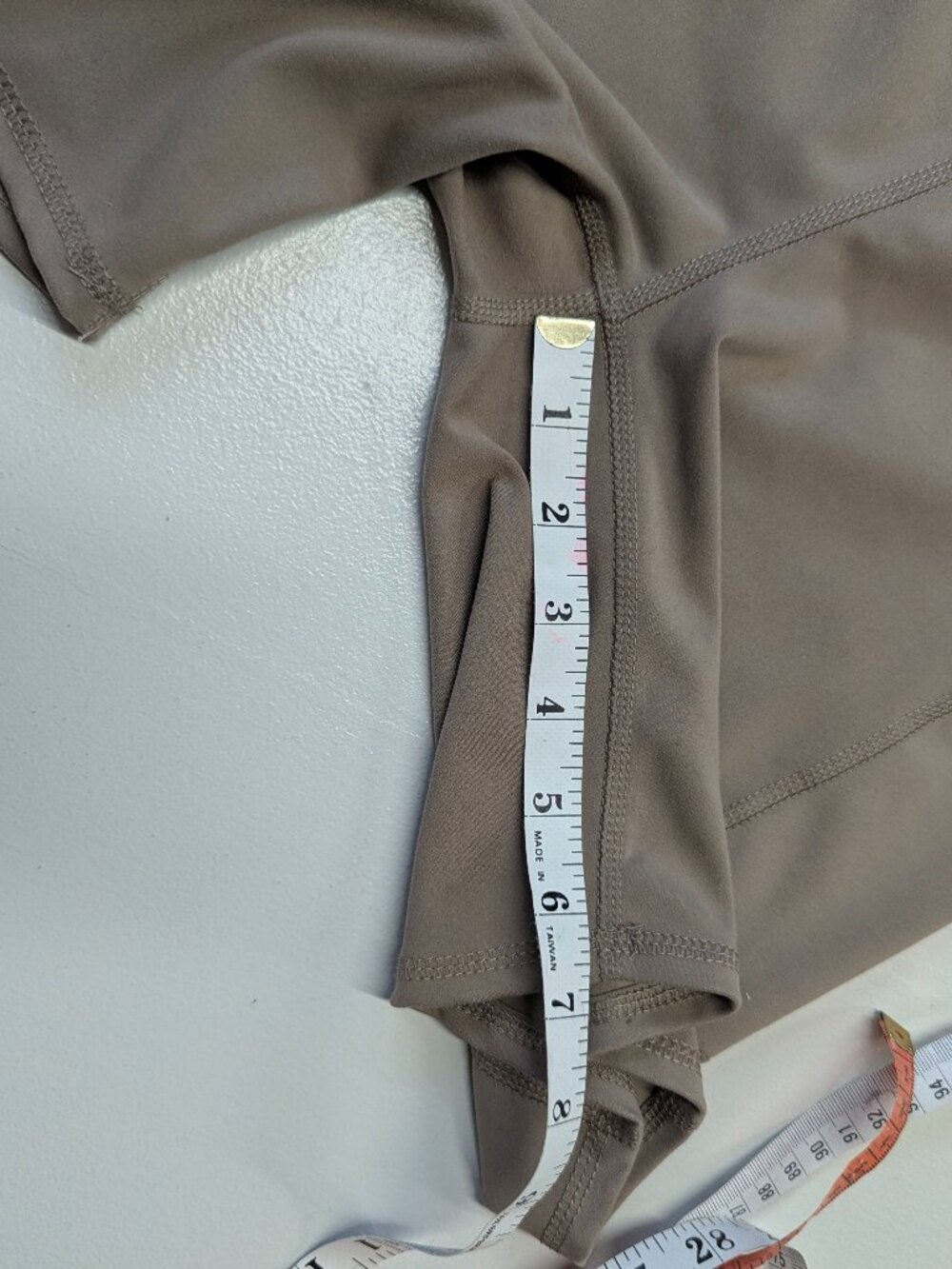 Yogalicious and Jessica Simpson Size S Biker Shorts Rust and Taupe - Picture 7 of 9